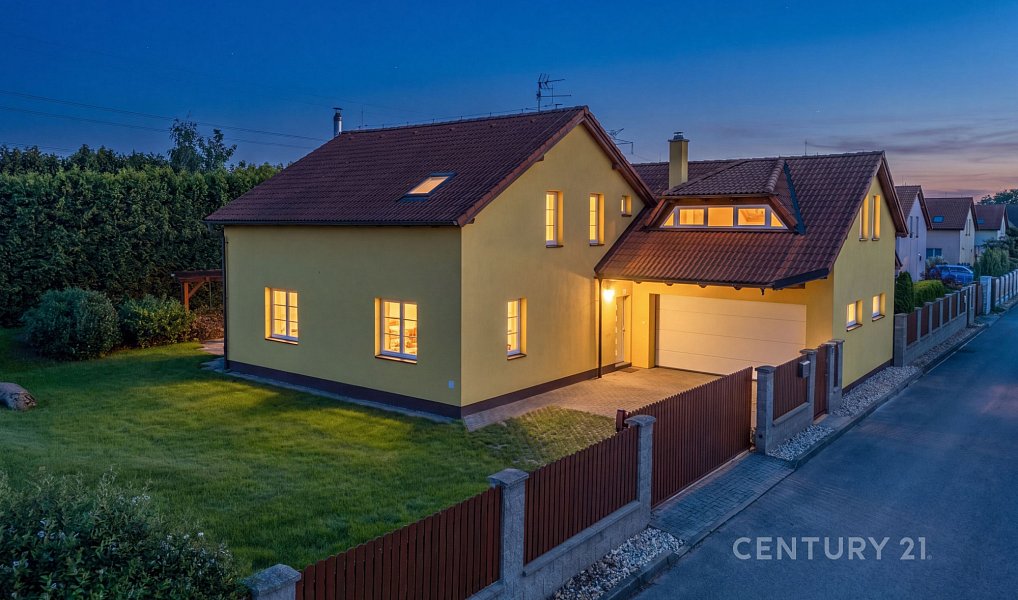 Prodej domu 252 m² s pozemkem 843 m², Ohrobec – náhled fotky 5