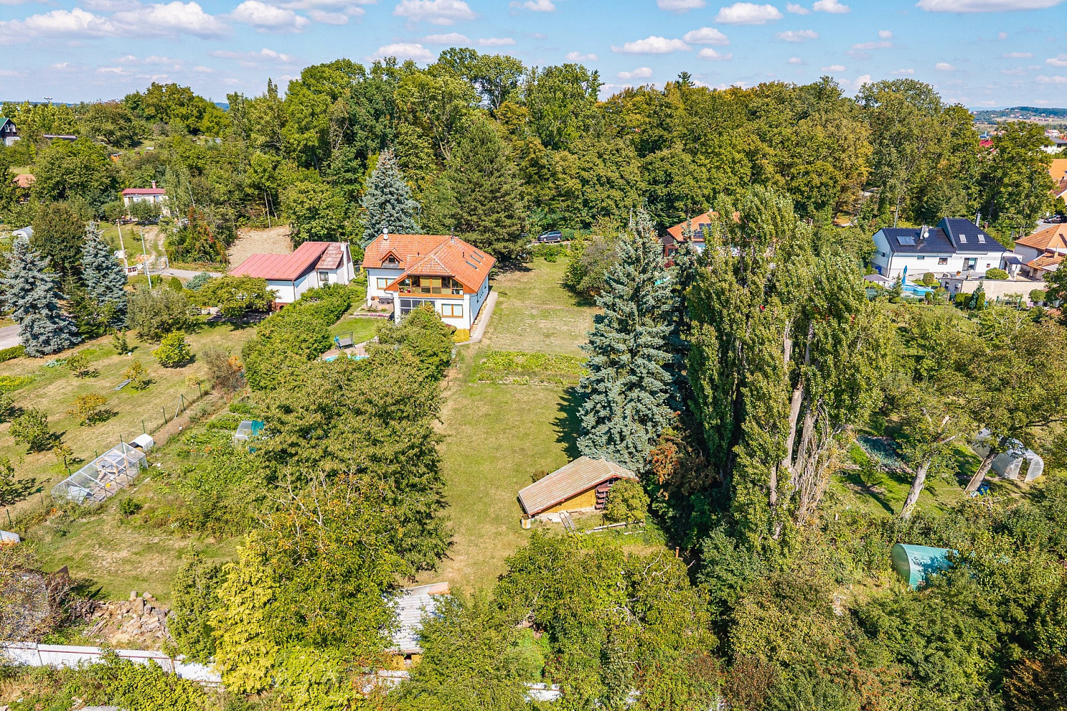 Prodej stavebního pozemku 1 775 m² – fotografie 3