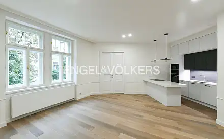 Pronájem bytu 4+kk 118 m²
