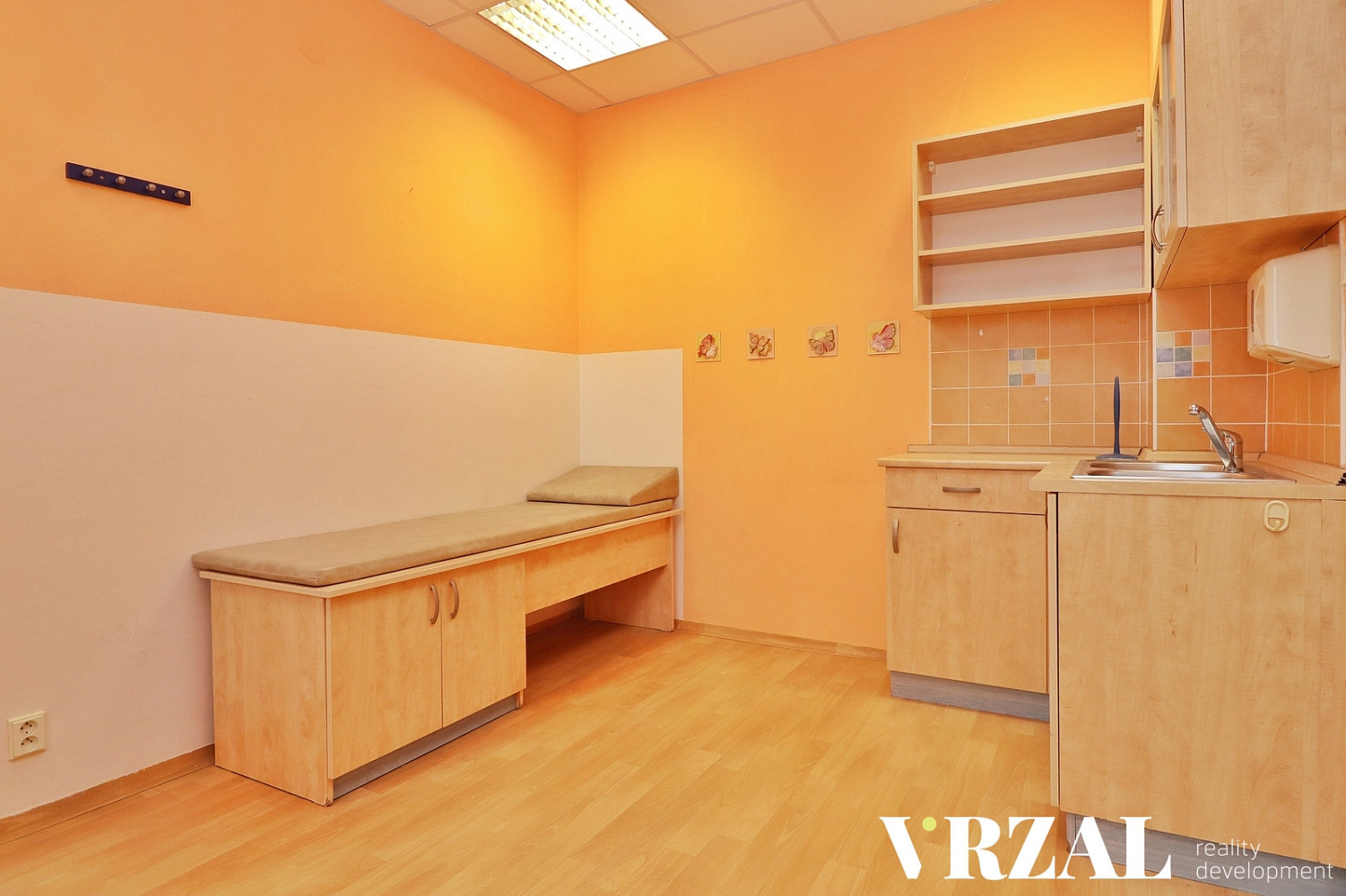 Podnájem ordinace, 80 m² – pohled 4