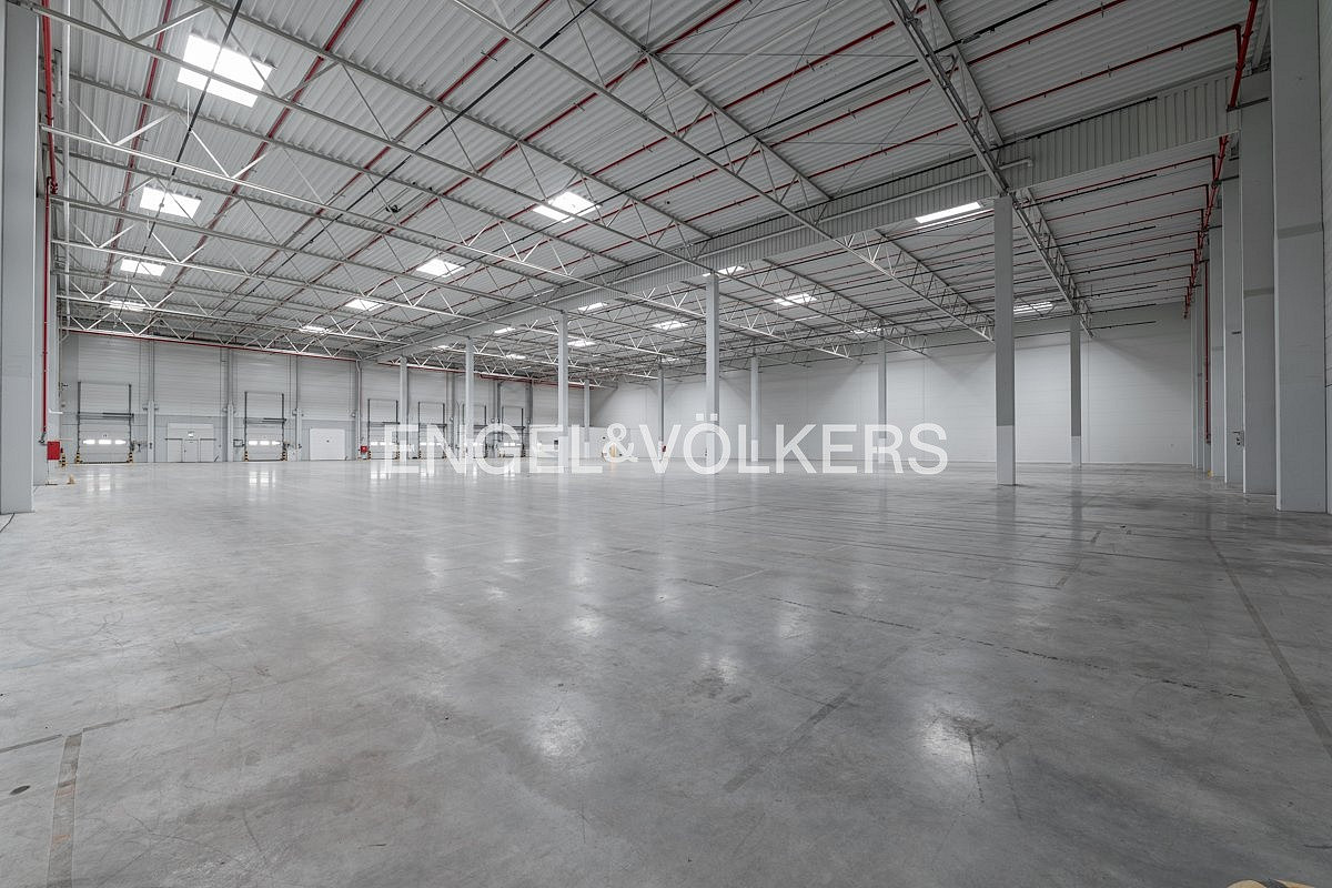 Pronájem skladovacích prostor 3 700 m² – fotografie 3