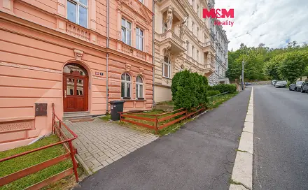 Prodej bytu 3+1 97 m², Svahová, Karlovy Vary