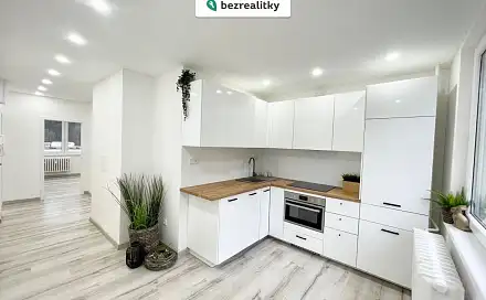 Prodej bytu 2+1 58 m², Svornosti, Vsetín