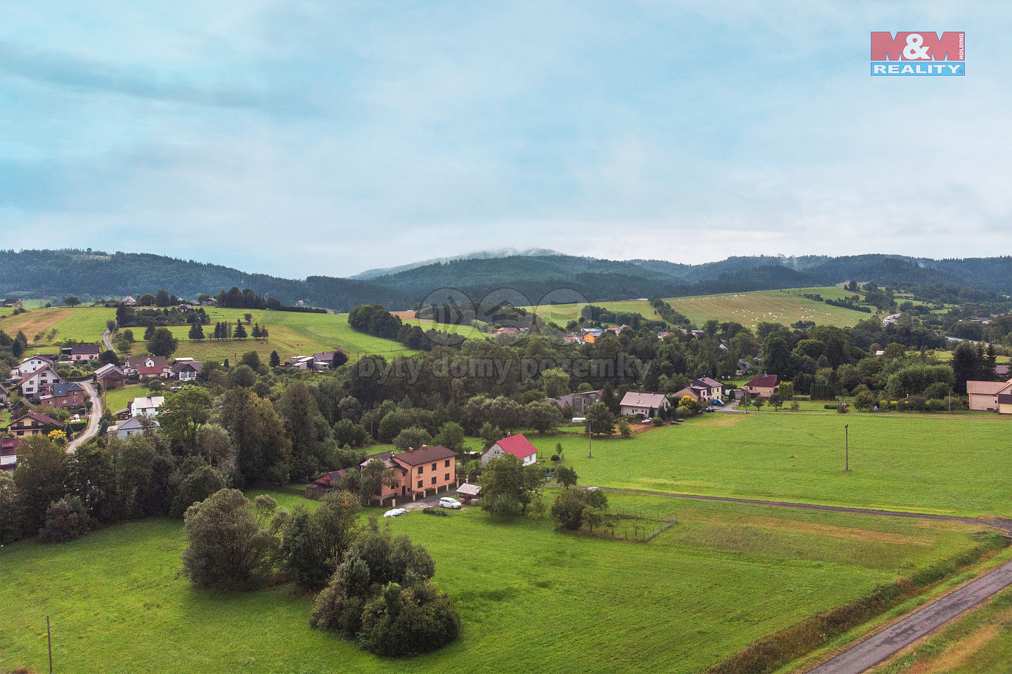 Prodej komerčního pozemku 1 615 m² – fotografie 3