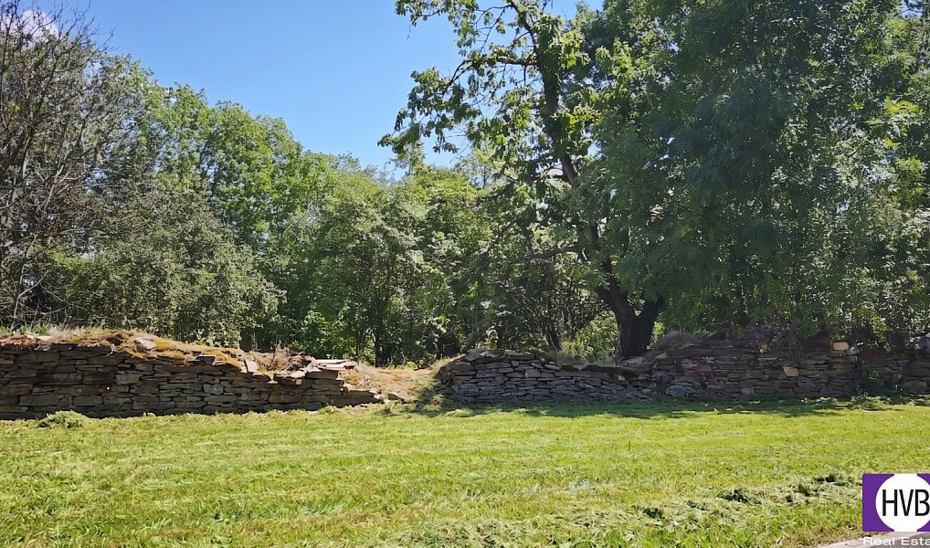 Prodej stavebního pozemku 1 100 m², Suchdol – náhled fotky 2