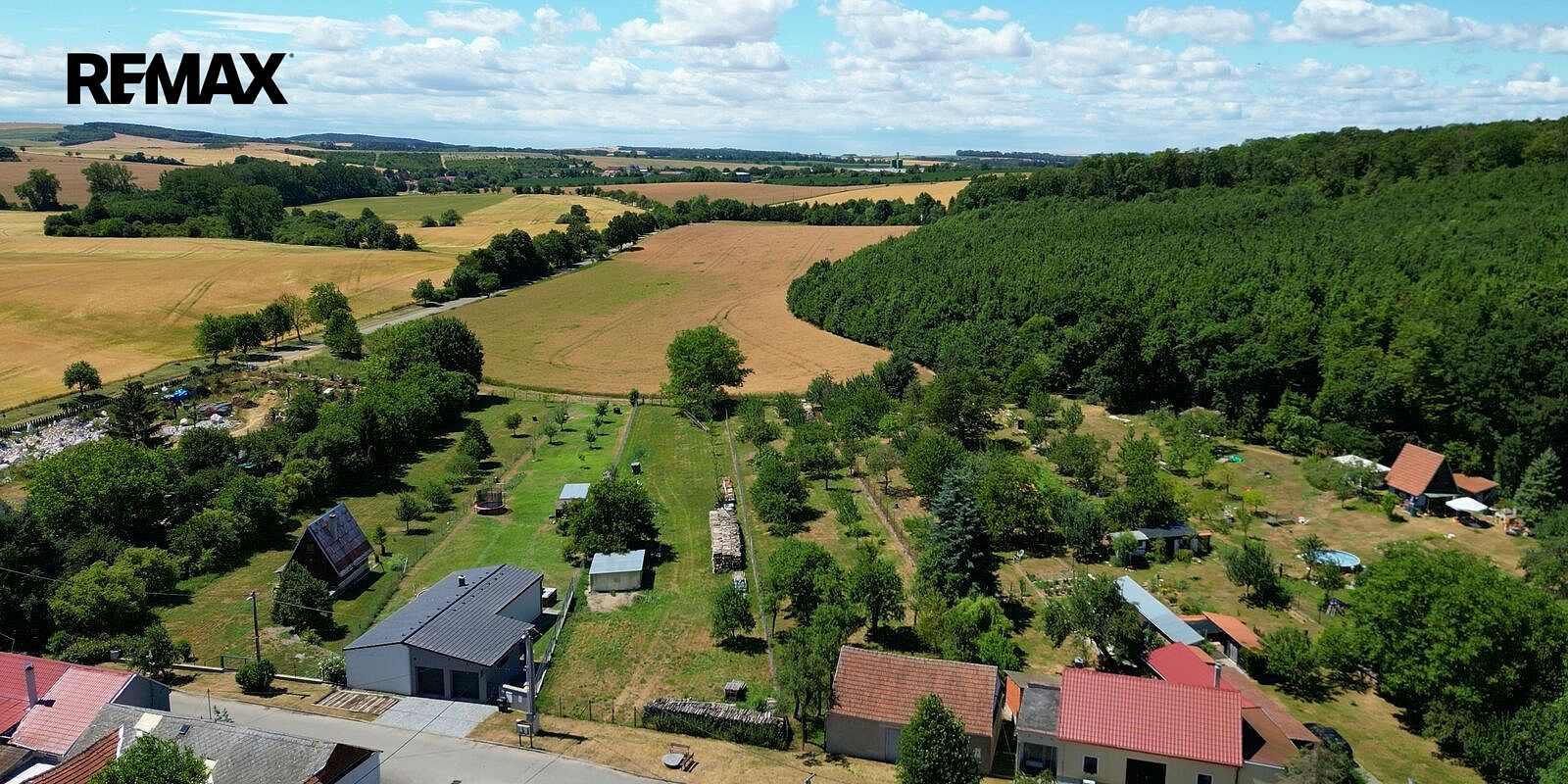 Prodej stavebního pozemku 1 849 m² – fotografie 3