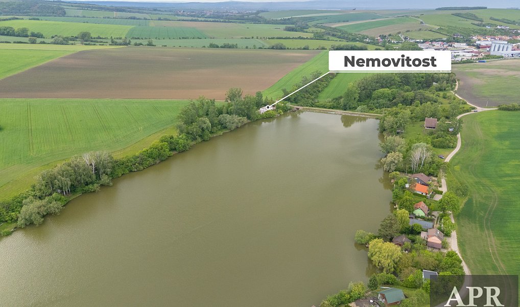 Prodej ubytovacího objektu 192 m², Hluk – náhled fotky 11