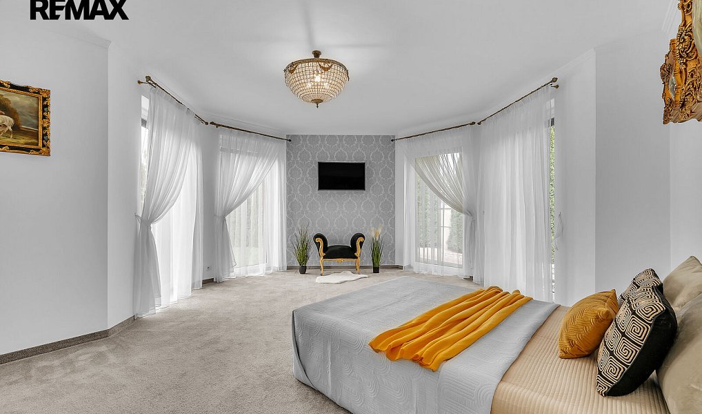 Prodej domu 285 m² s pozemkem 968 m², Šestajovice – náhled fotky 3
