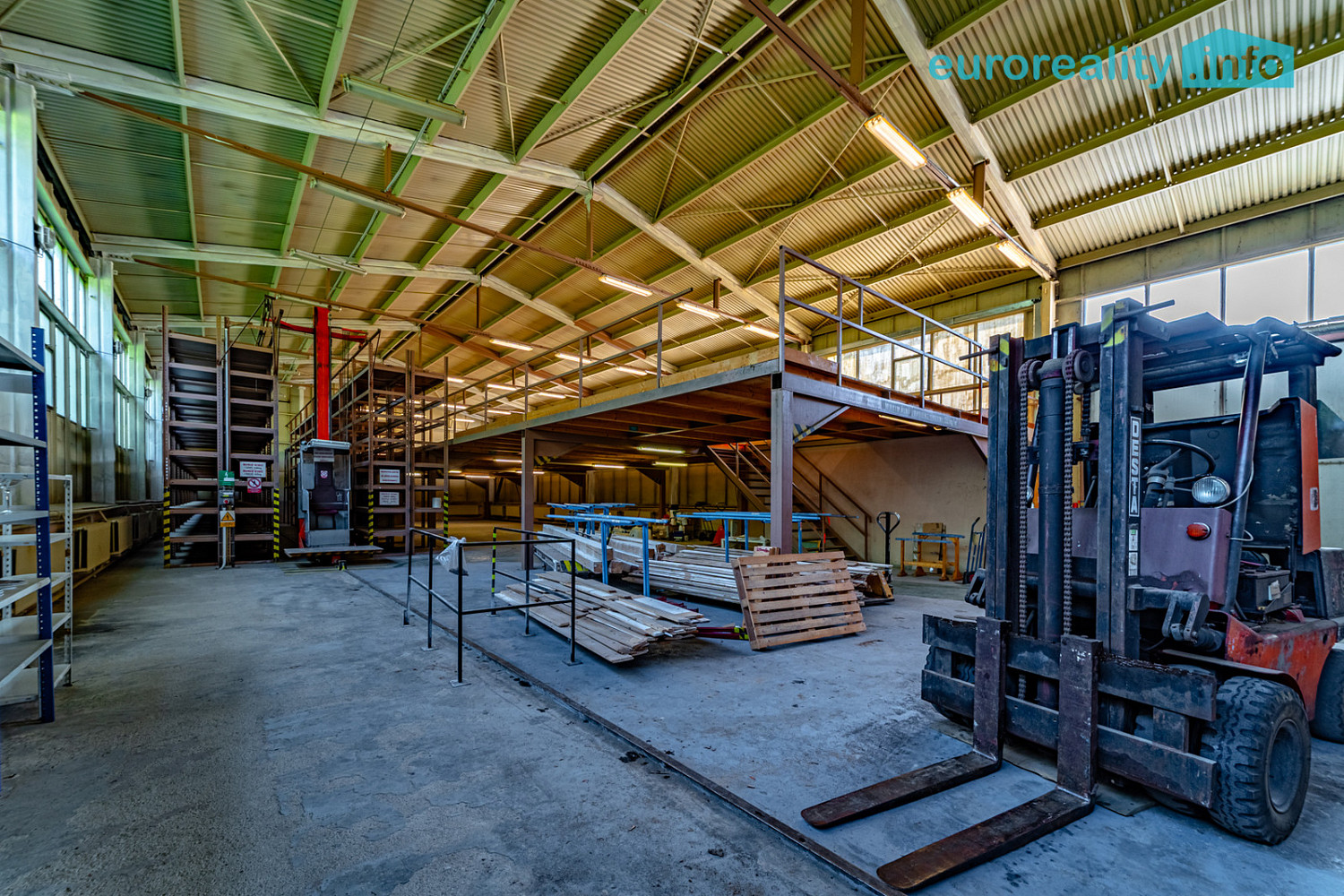 Pronájem skladovacích prostor 580 m² – fotografie 4