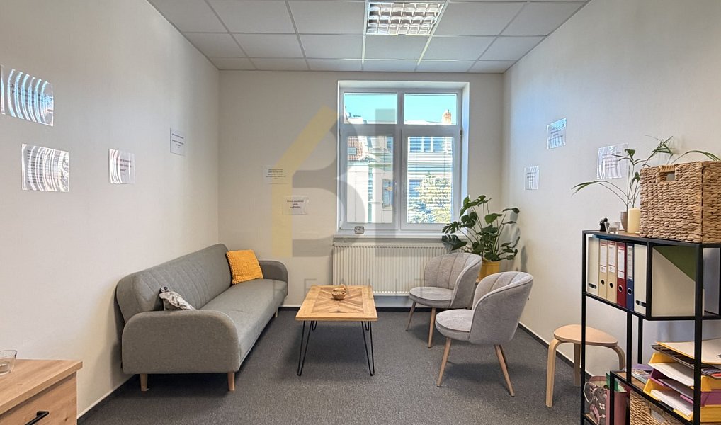 Pronájem kanceláře 34 m², Hodonín – náhled fotky 3