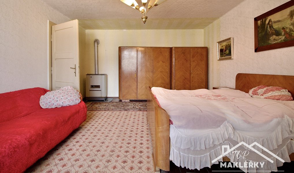 Prodej domu 168 m² s pozemkem 2 068 m², Močovice – náhled fotky 5