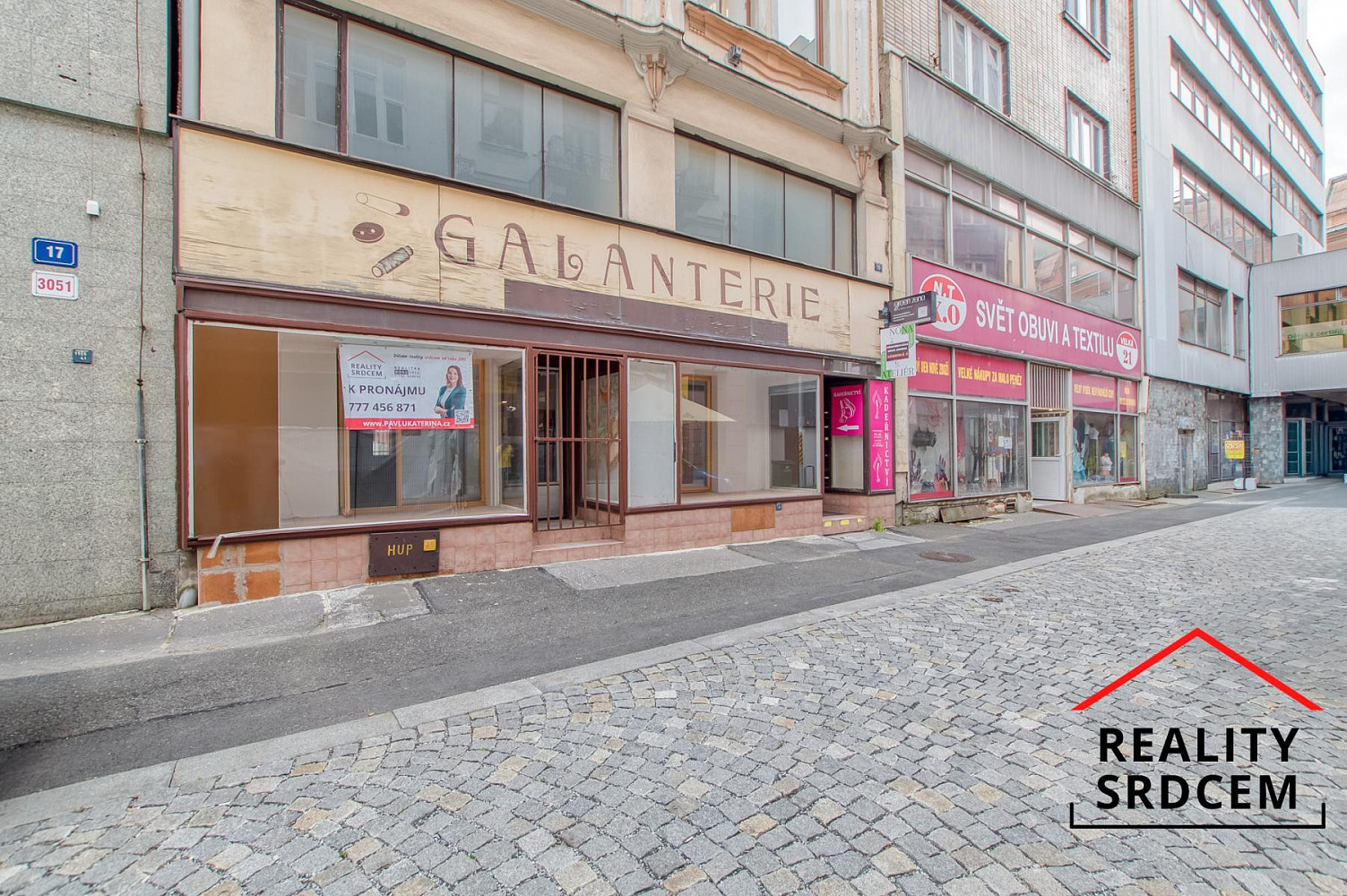Pronájem obchodních prostor 100 m²