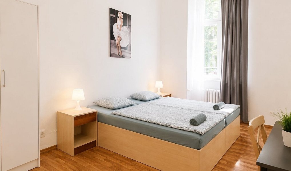 Pronájem ubytovacího objektu 342 m², Praha – náhled fotky 7