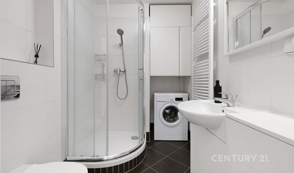 Prodej bytu 1+kk 37 m², Praha – náhled fotky 4