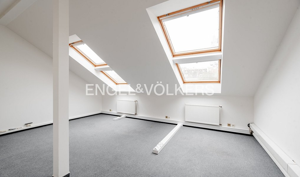 Pronájem kanceláře 132 m², Praha – náhled fotky 4