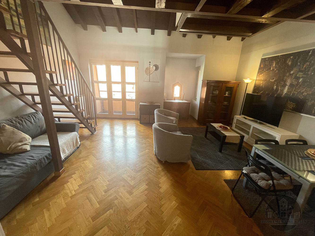 Pronájem bytu 2+kk 86 m² – fotografie 2