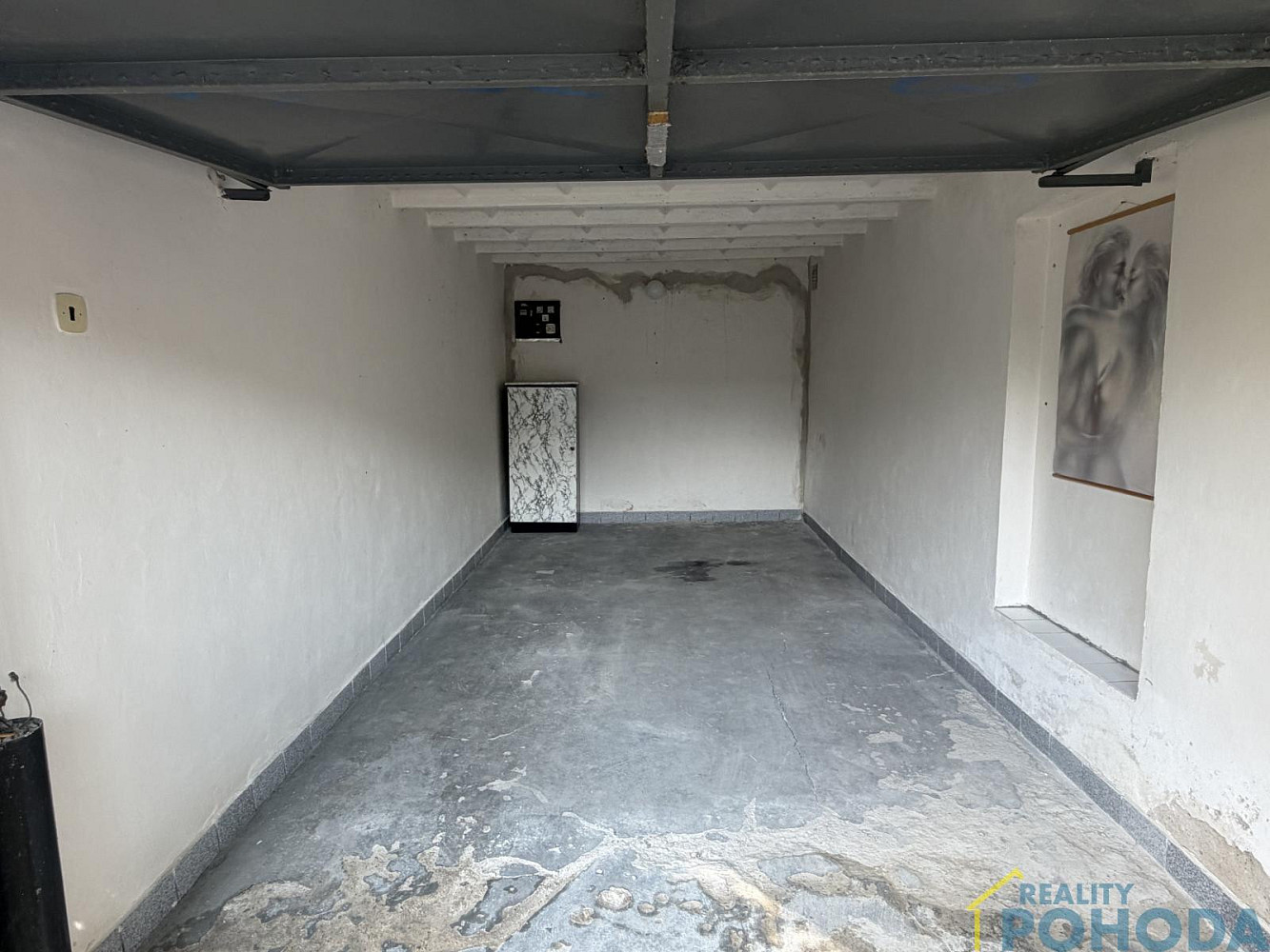 Prodej prostorné garáže 23 m2 v sídlišti družba ve vysokém mýtě — photo 2
