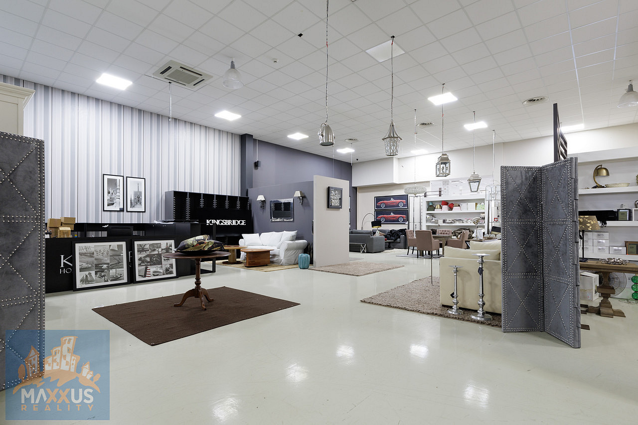 Pronájem obchodních prostor 396 m² – pohled 4