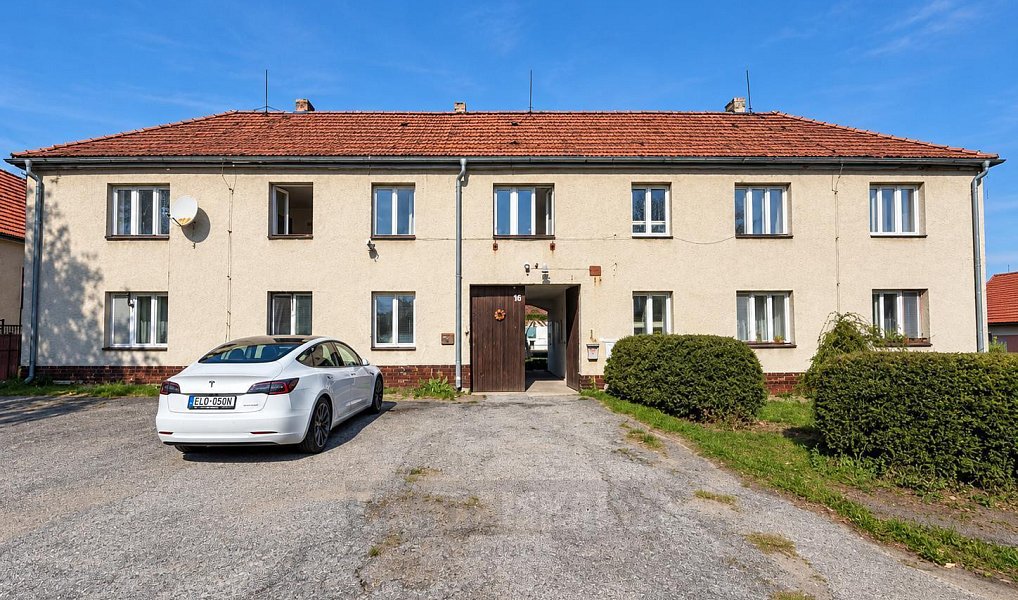 Pronájem bytu 2+1 87 m², Slavče – náhled fotky 3