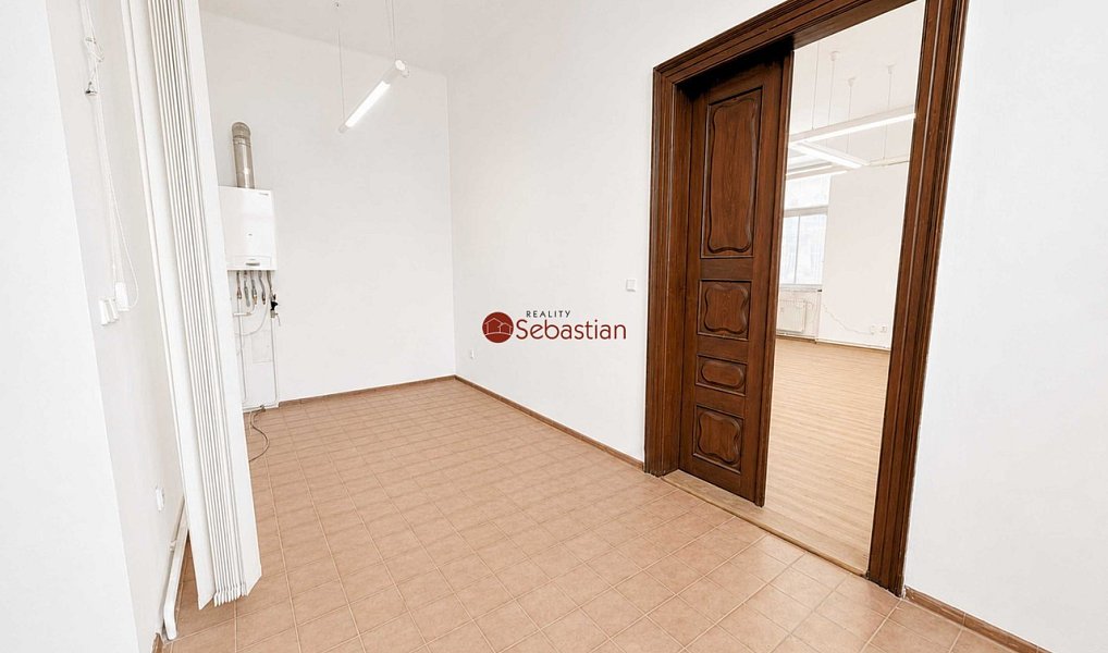 Pronájem kanceláře 182 m², Pardubice – náhled fotky 7