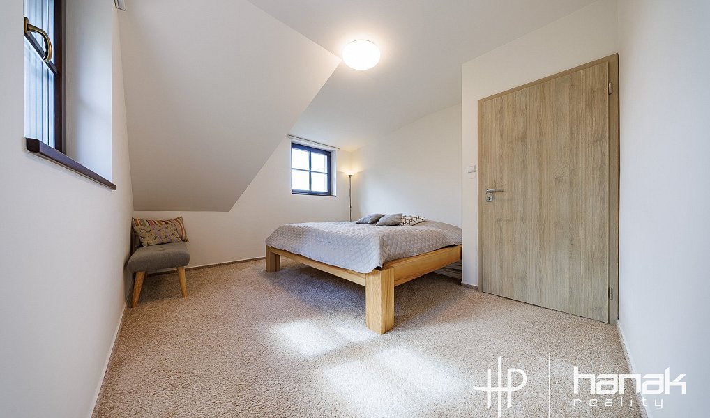 Prodej domu 170 m² s pozemkem 1 384 m², Oborná – náhled fotky 25