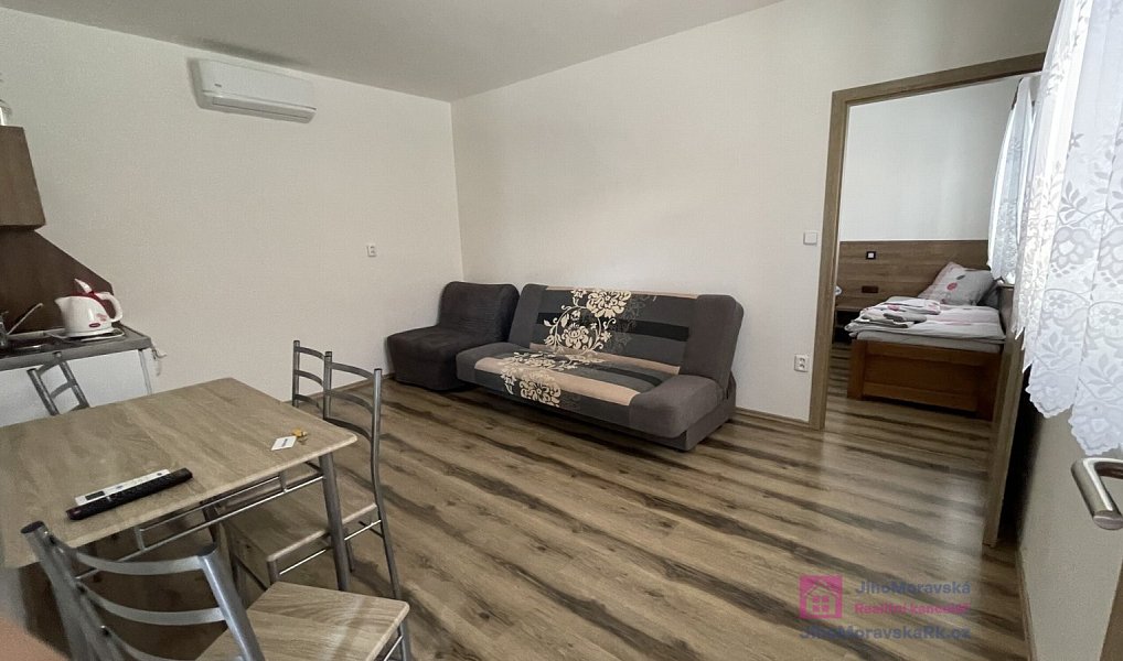 Prodej ubytovacího objektu 664 m², Bulhary – náhled fotky 24