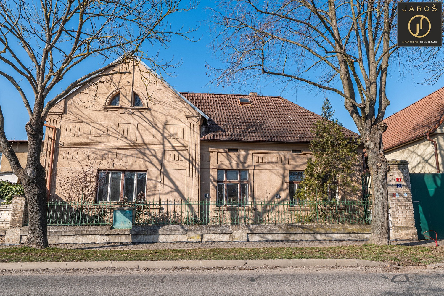 Prodej domu 305 m² s pozemkem 5 073 m²