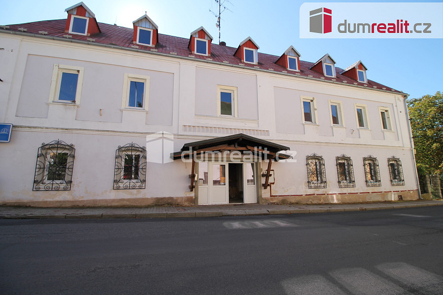 Prodej nájemního domu, činžáku 1 385 m²