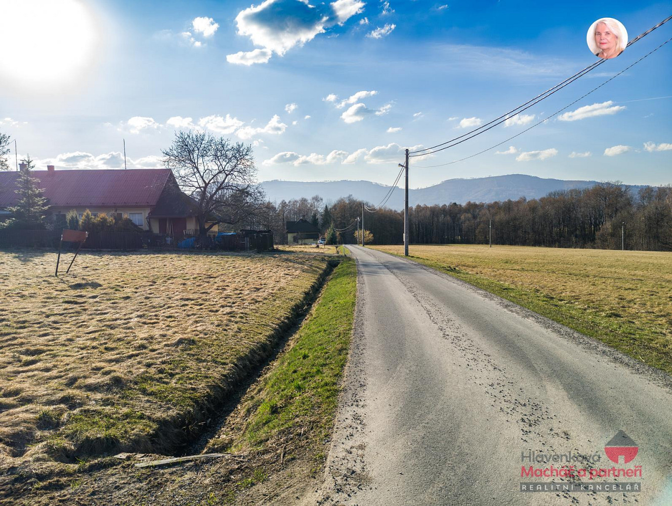 Prodej stavebního pozemku 2 348 m² – pohled 4
