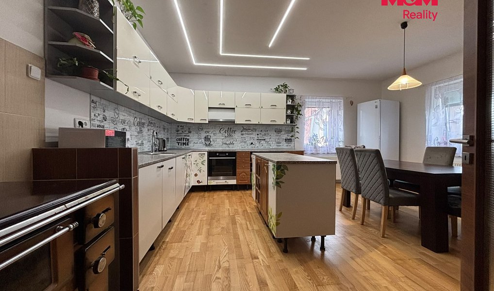 Prodej domu 210 m² s pozemkem 598 m², Výsluní – náhled fotky 30