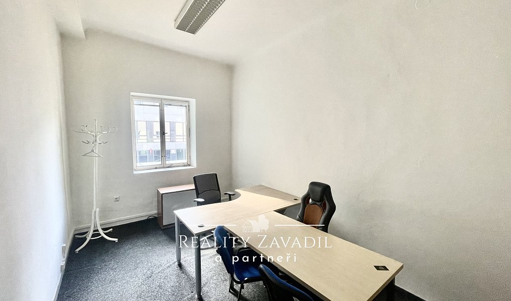 Pronájem kanceláře 17 m², Benešov – náhled fotky 4