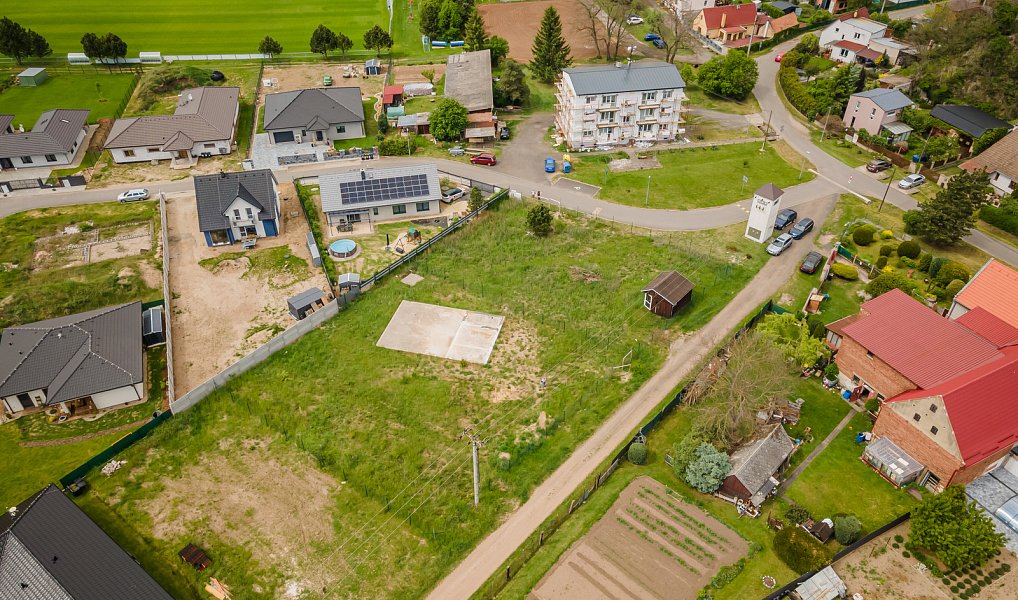 Prodej stavebního pozemku 1 019 m², Holedeč – náhled fotky 2