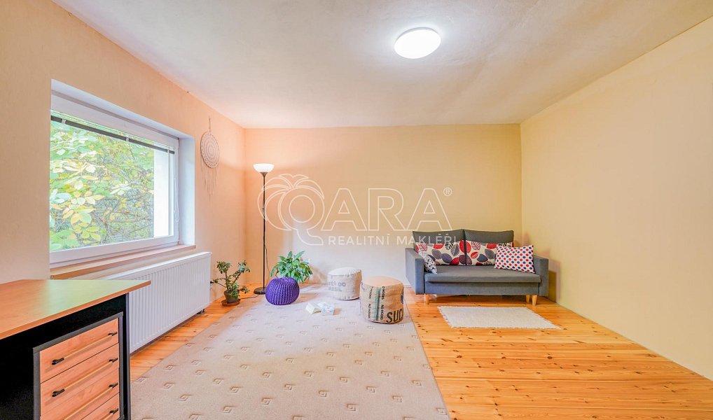 Prodej domu 245 m² s pozemkem 641 m², Jinín – náhled fotky 3