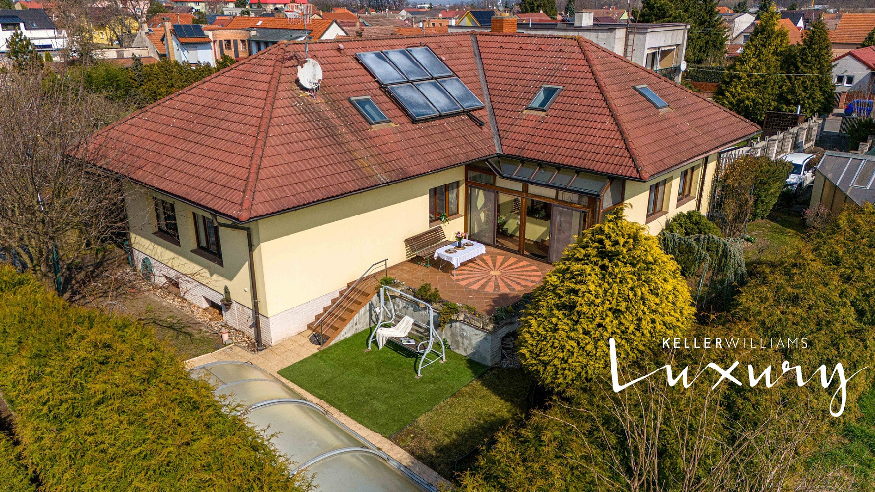 Prodej domu 286 m² s pozemkem 722 m² — photo 2