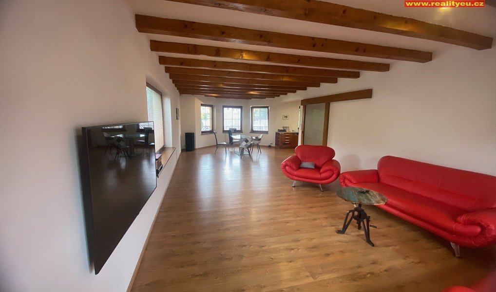 Prodej domu 177 m² s pozemkem 625 m², Mochov – náhled fotky 3