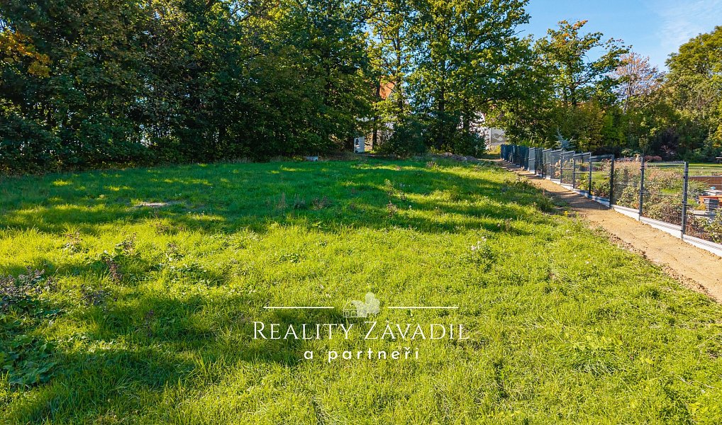 Prodej stavebního pozemku 2 063 m², Benešov – náhled fotky 7