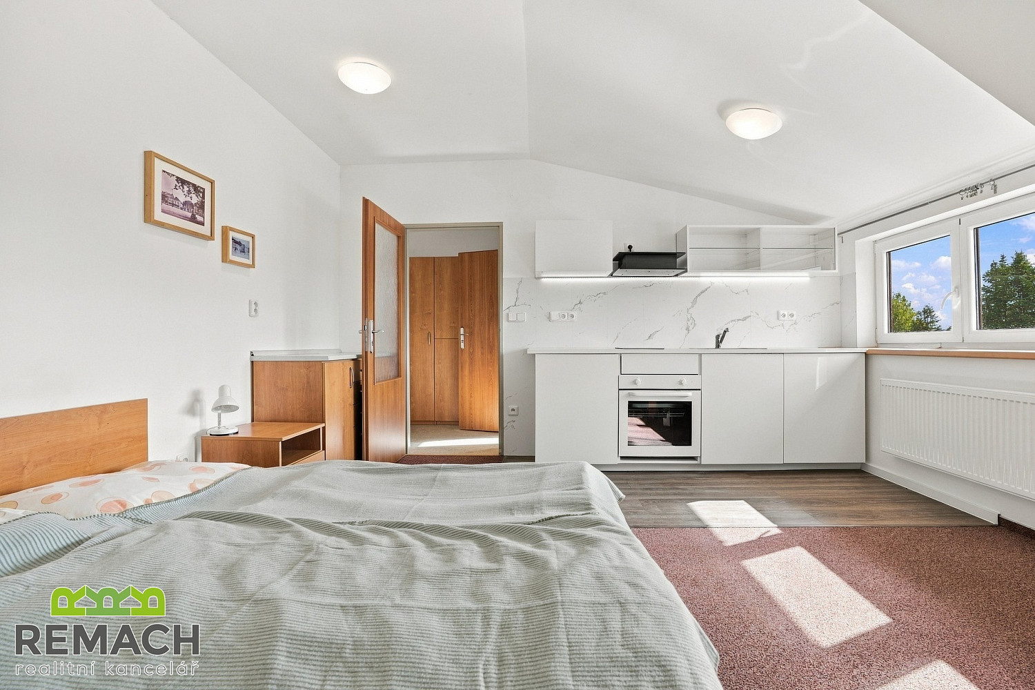 Pronájem bytu 1+kk 27 m²