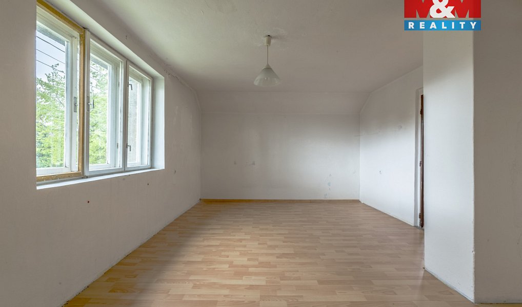 Prodej domu 188 m² s pozemkem 1 079 m², Nepoměřice – náhled fotky 7
