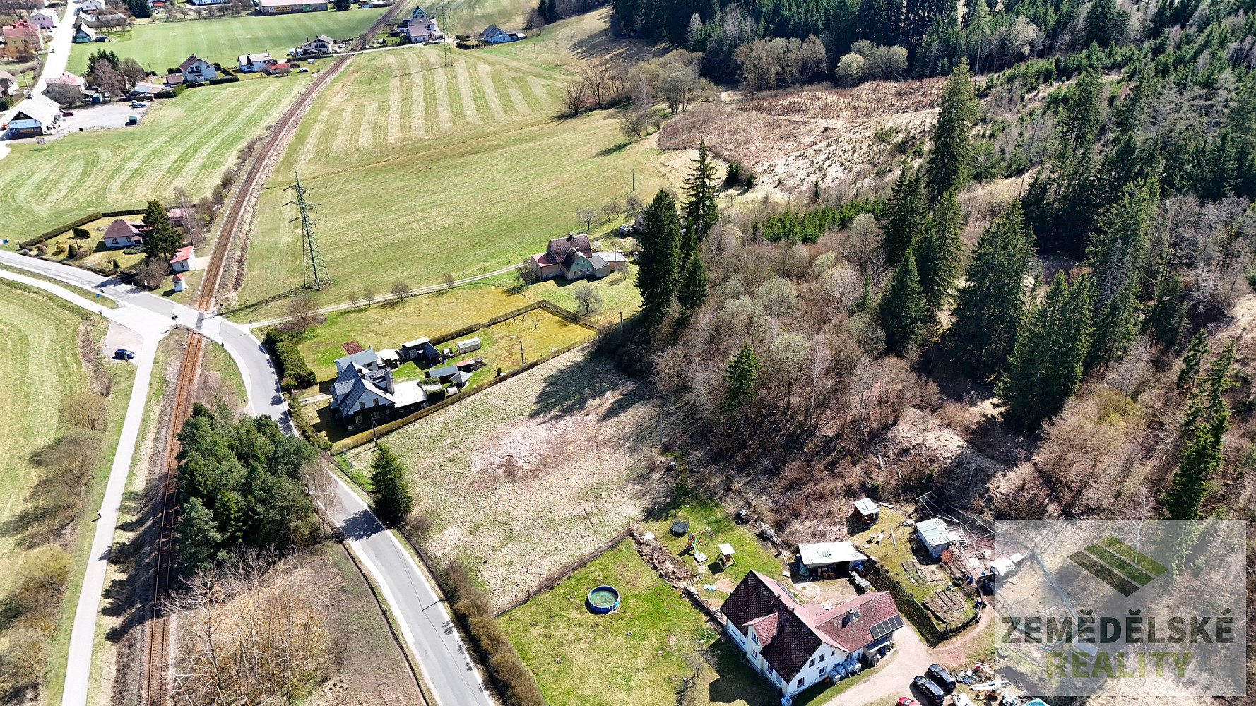 Prodej stavebního pozemku 3 137 m² – fotografie 4
