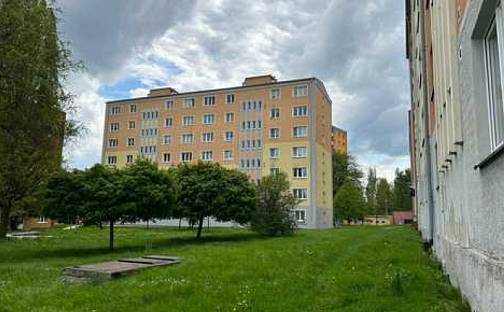 Prodej bytu 3+1 71 m², Obránců míru, Chodov, okres Sokolov