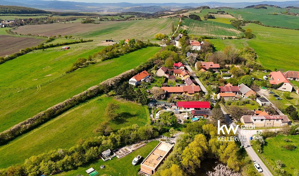 Prodej zahrady 1 652 m², Suchomasty – náhled fotky 24