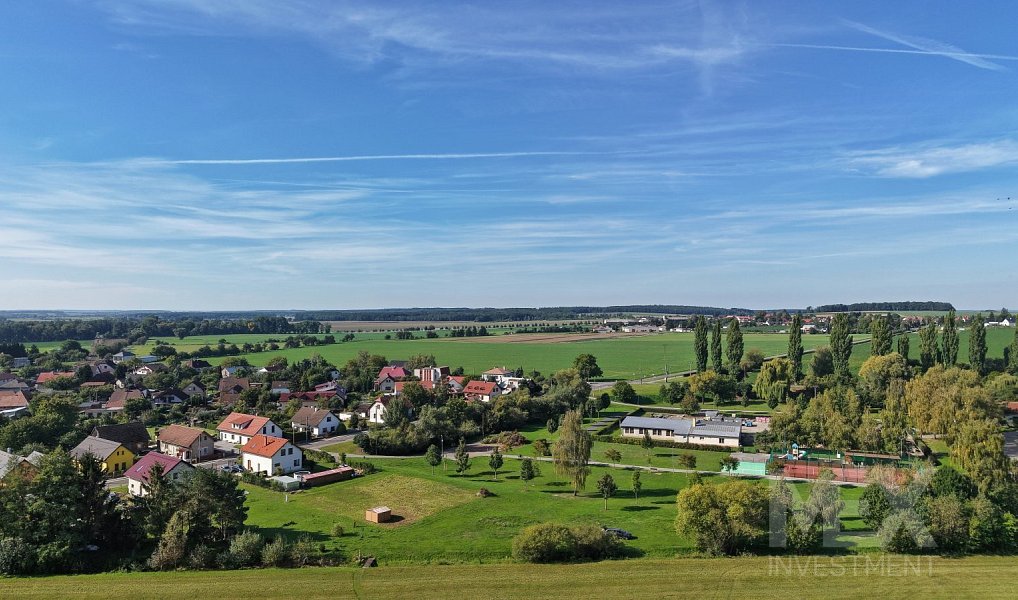 Prodej stavebního pozemku 999 m², Sadová – náhled fotky 10