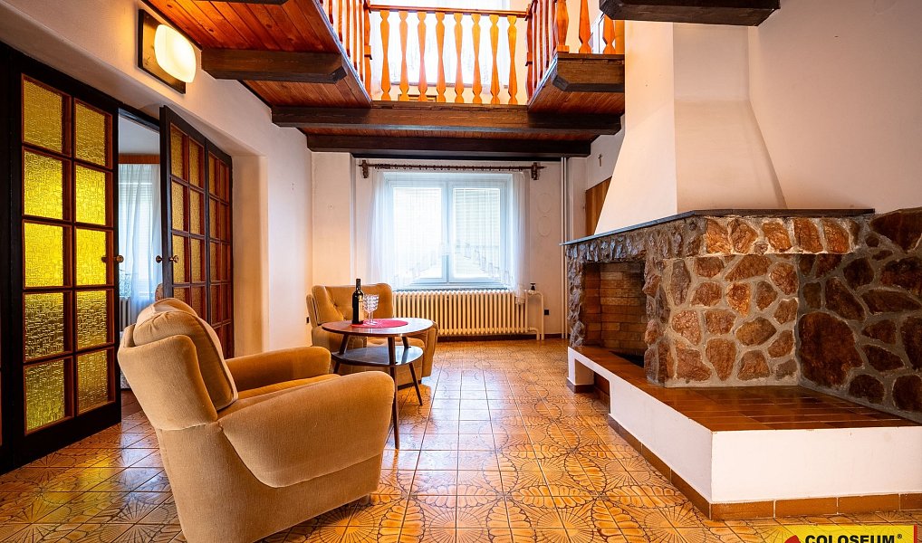 Prodej domu 253 m² s pozemkem 926 m², Nemotice – náhled fotky 2