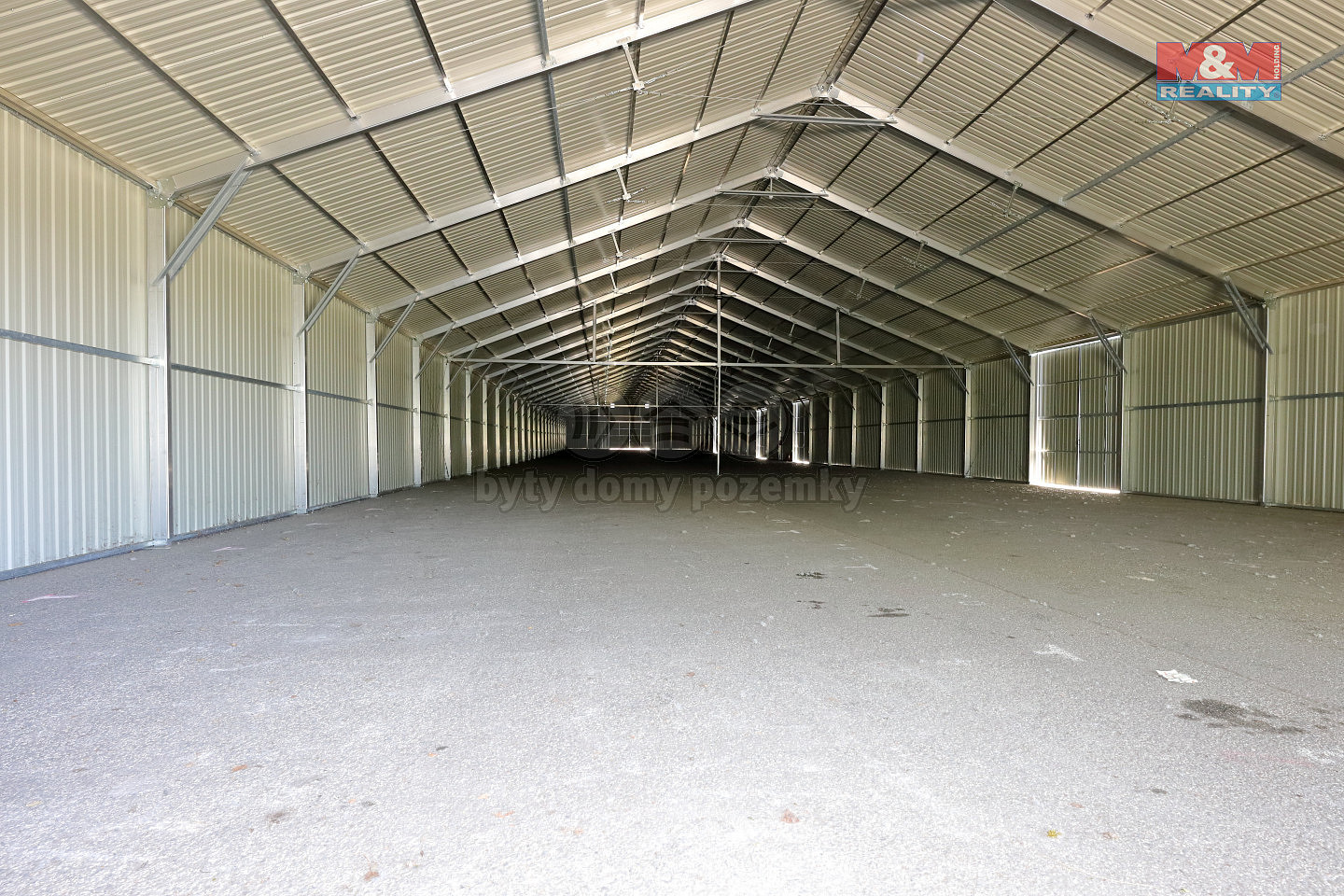 Pronájem skladovacích prostor 2 160 m² – fotografie 3