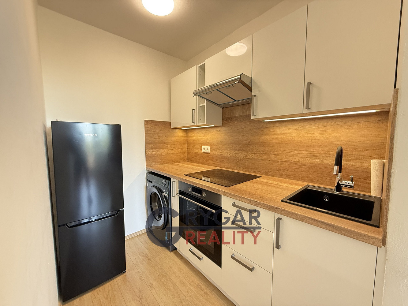 Pronájem bytu 2+kk 41 m² — photo 2