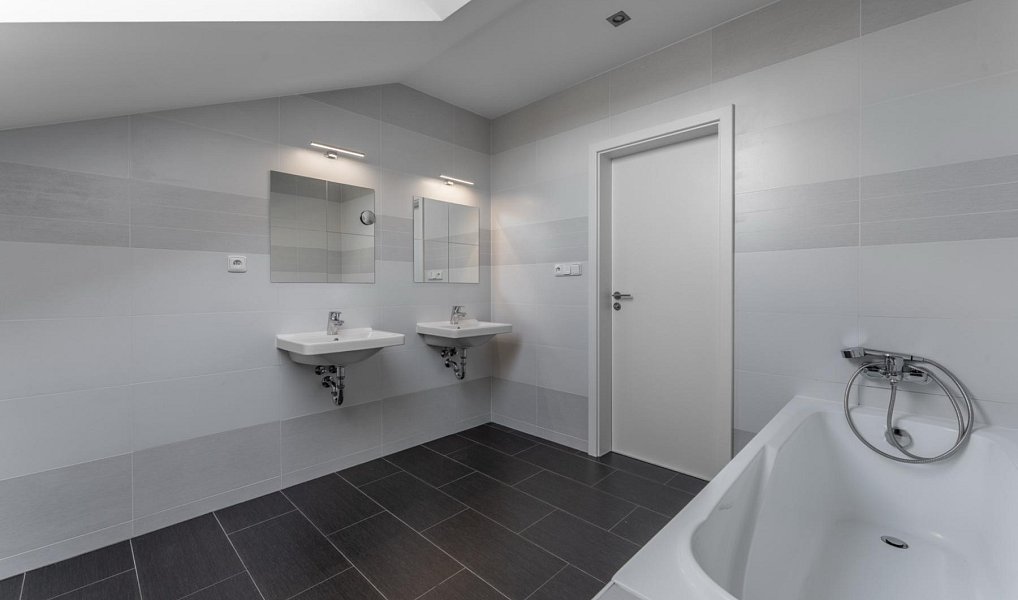 Prodej bytu 4+kk 134 m², Praha – náhled fotky 22