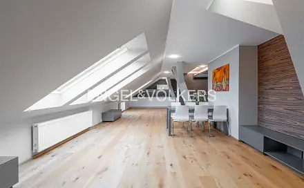 Pronájem bytu 4+kk 135 m²