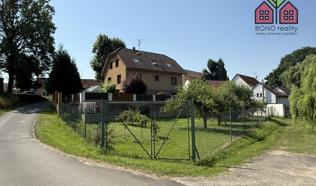 Prodej domu 230 m² s pozemkem 939 m², Záluží – náhled fotky 2