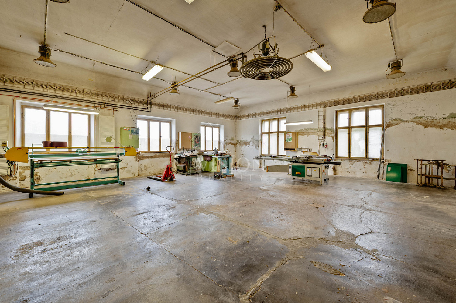 Prodej skladovacích prostor 268 m² – fotografie 4