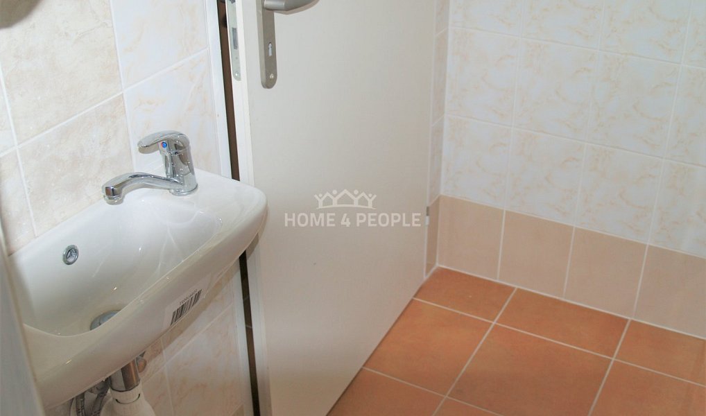 Pronájem obchodních prostor 32 m², Chodov – náhled fotky 3